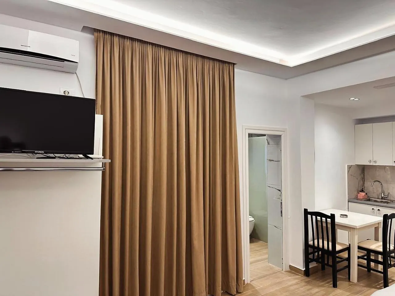 كساميل Villa Memaj شقة فندقية